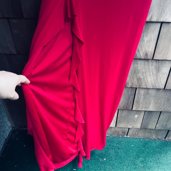 Emerald Sundae Juniors' Ruffled One-Shoulder Gown Population Red Dress Size L - Picture 5 of 15
